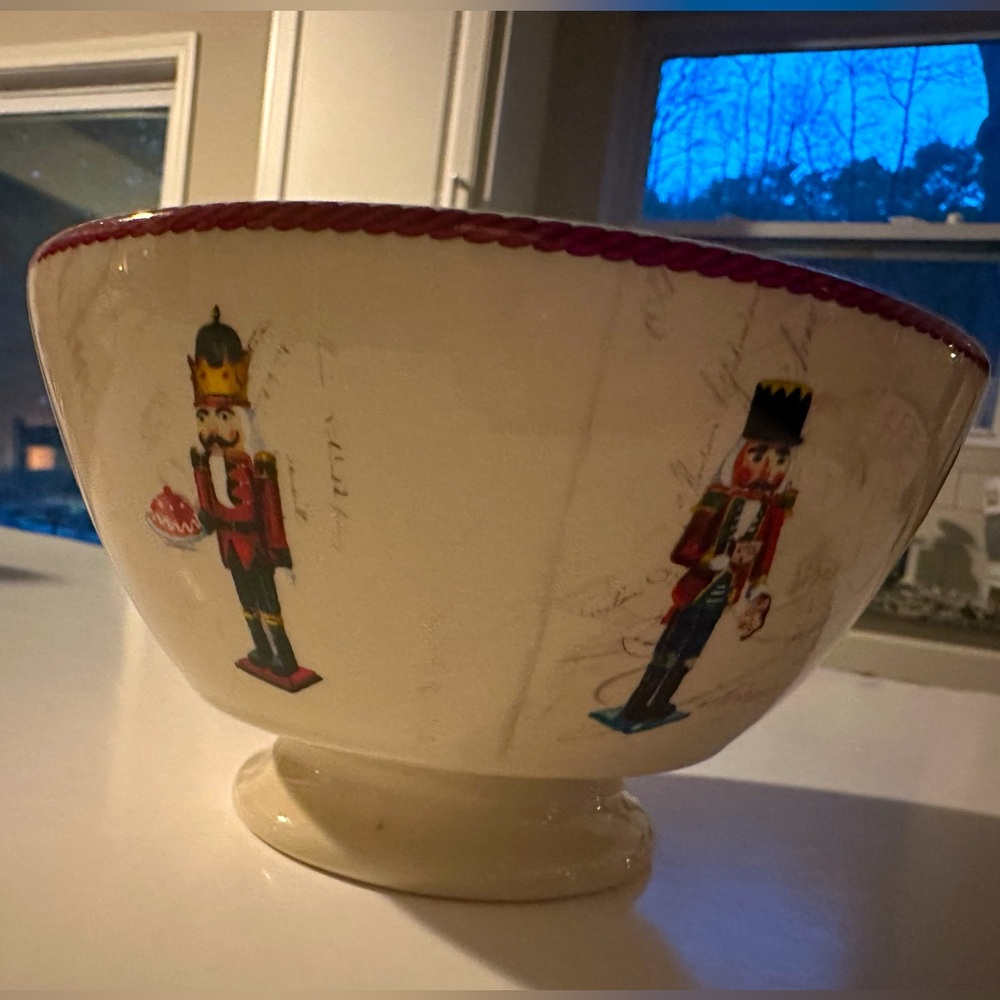 Williams Sonoma nutcracker soup/cereal bowls